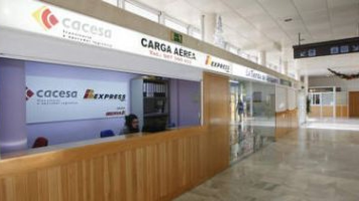 La empresa Cacesa, del Grupo Iberia, ha instalado un centro de operaciones en el aeropuerto de León.