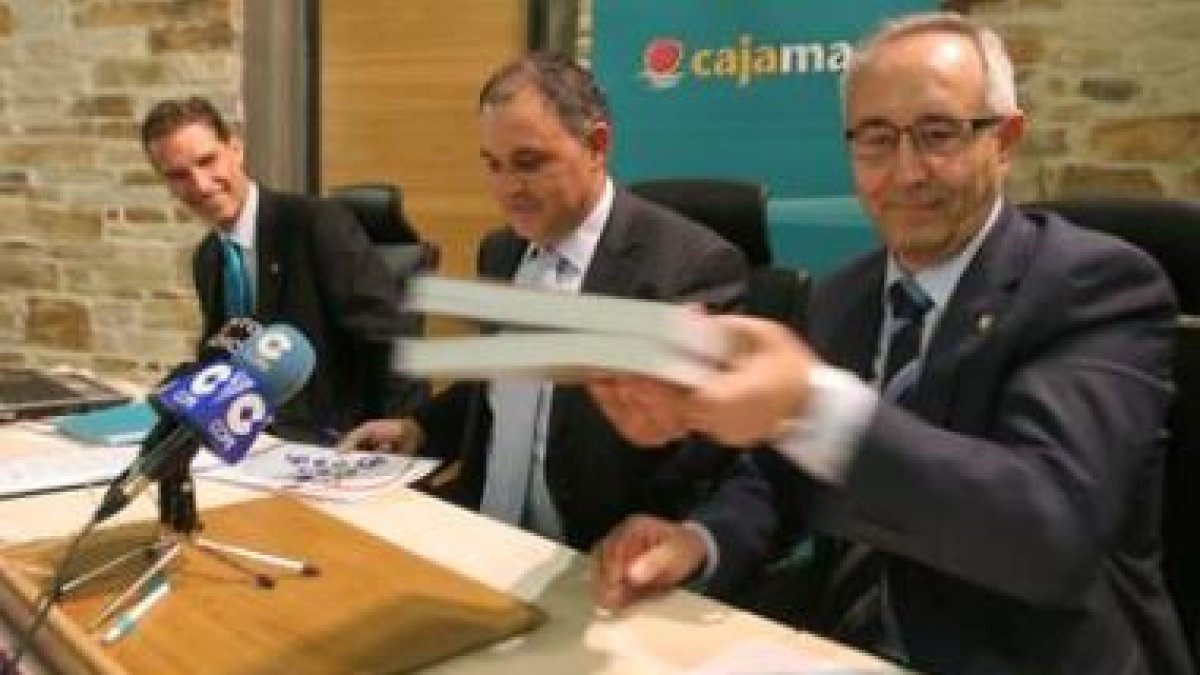 El director de zona de Cajamar, ayer en la D.O. Bierzo.