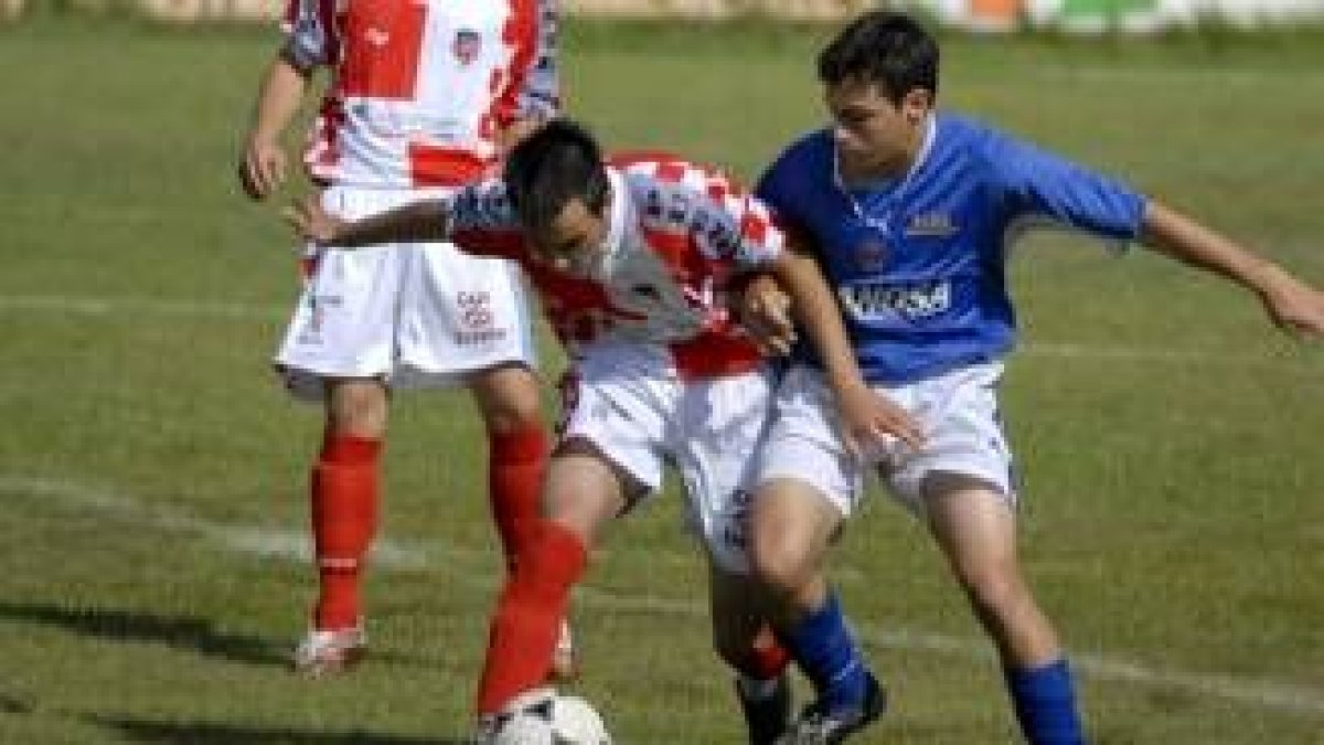 La Cultural desplegó un gran juego y pasó por encima, sin problemas, de su rival