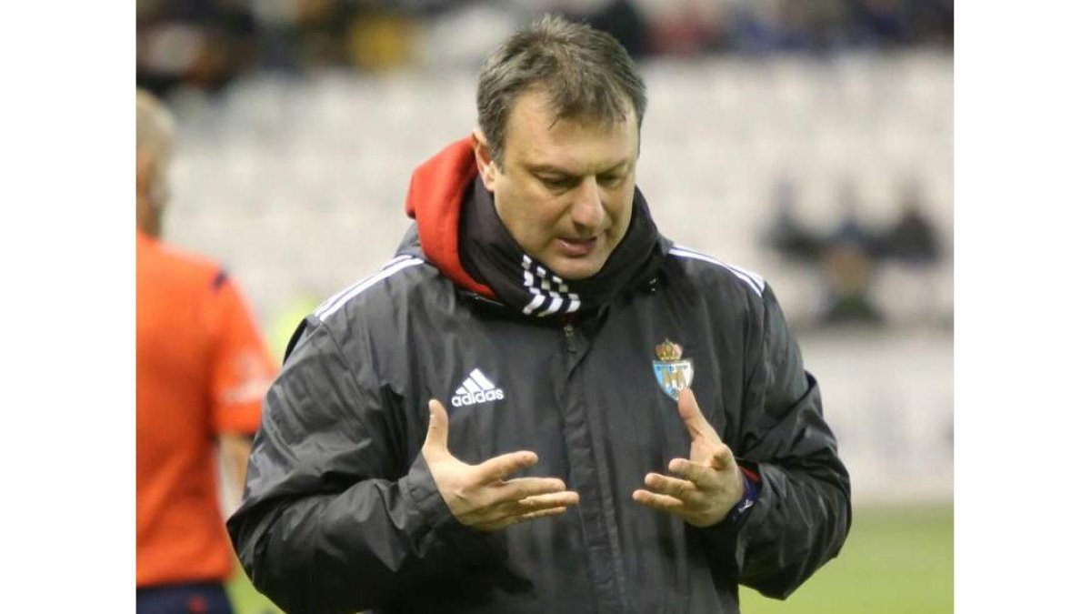 El entrenador de la Ponferradina, José Manuel Díaz.
