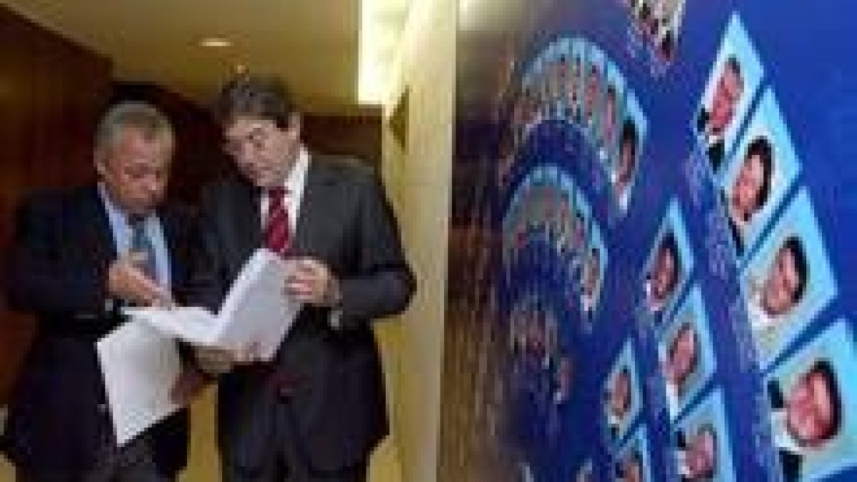 Gonzalo Santonja y José Manuel Fernández Santiago, en una imagen de archivo