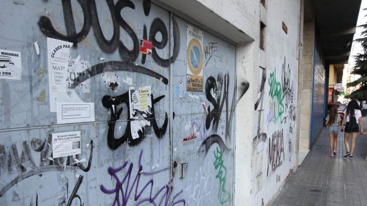 La parte alta de la ciudad está plagada de pintadas, muchas en el casco antiguo.