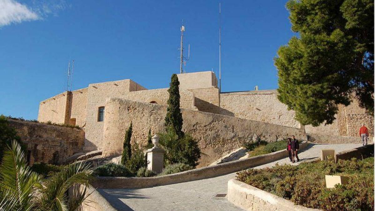 Castillo de Santa Bárbara.