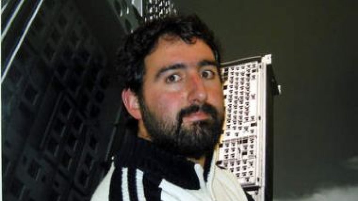 El artista leonés Sebastián Román Lobato