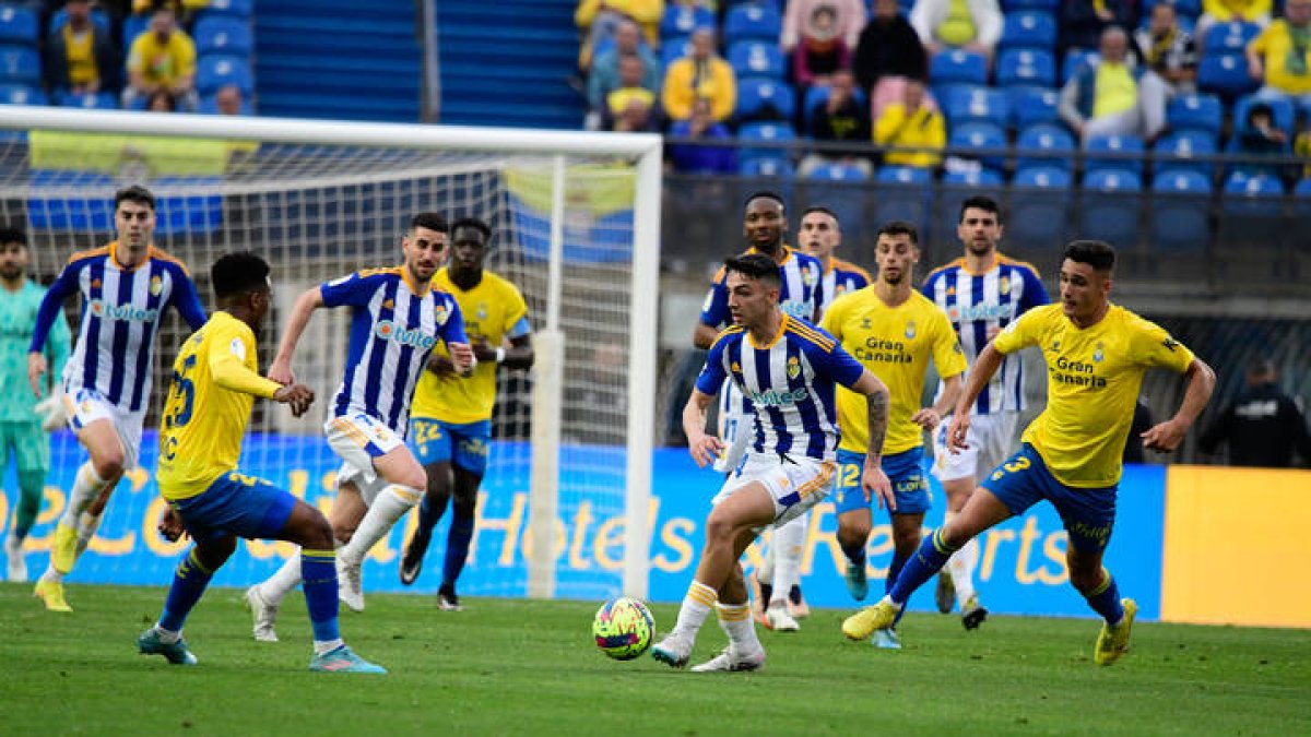 La Deportiva no pudo frenar al líder Las Palmas. SABRINA CEBALLOS
