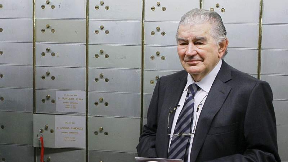 Antonio Gamoneda, el día que depositó su legado en la Caja de las Letras