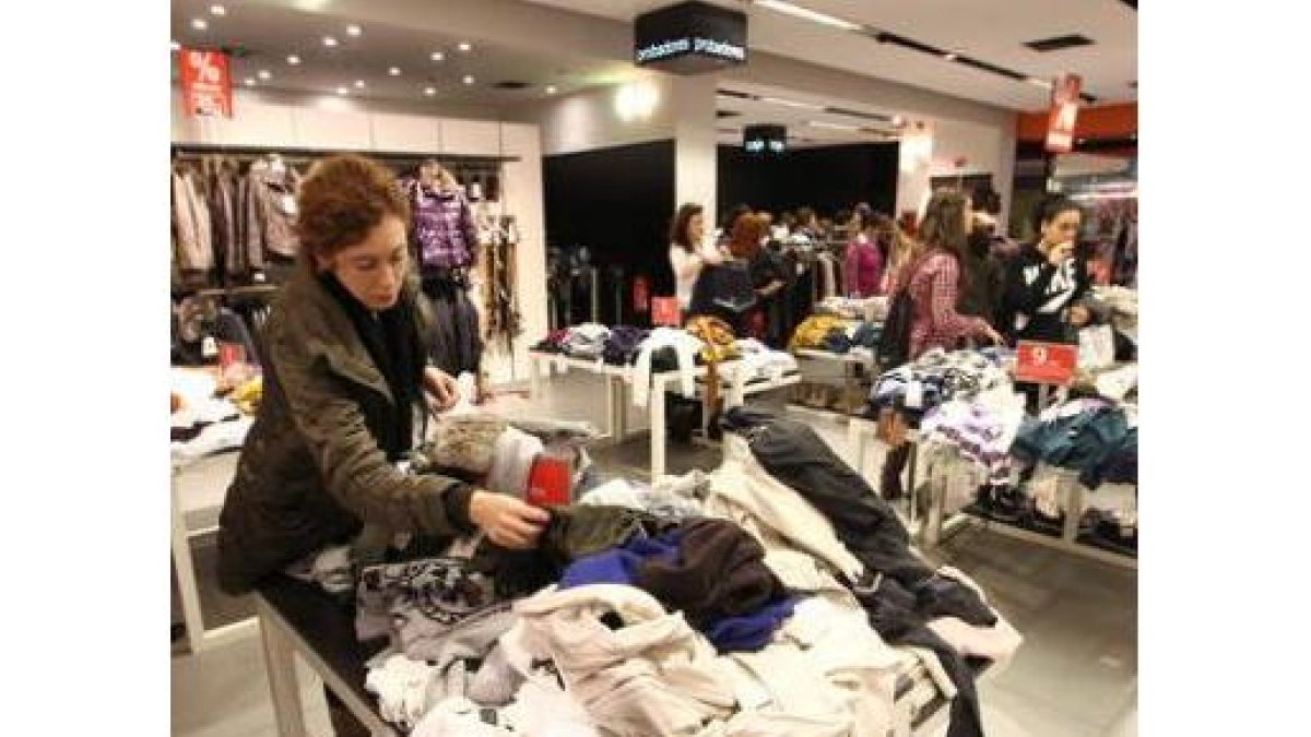 Grandes descuentos para atraer a los compradores.