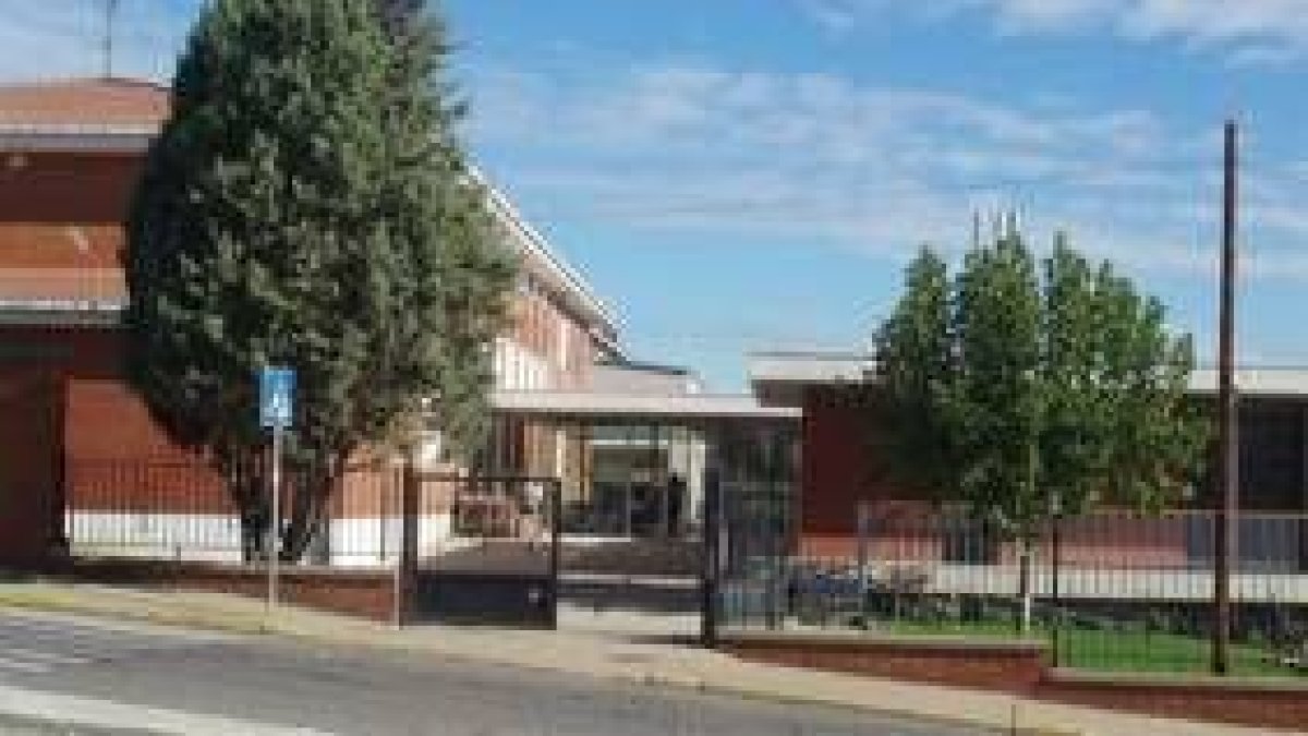 El colegio de Navatejera formará parte del programa Centros Abiertos