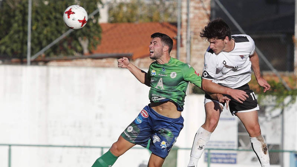 El equipo maragato dejó escapar la victoria en la recta final del encuentro. JESÚS