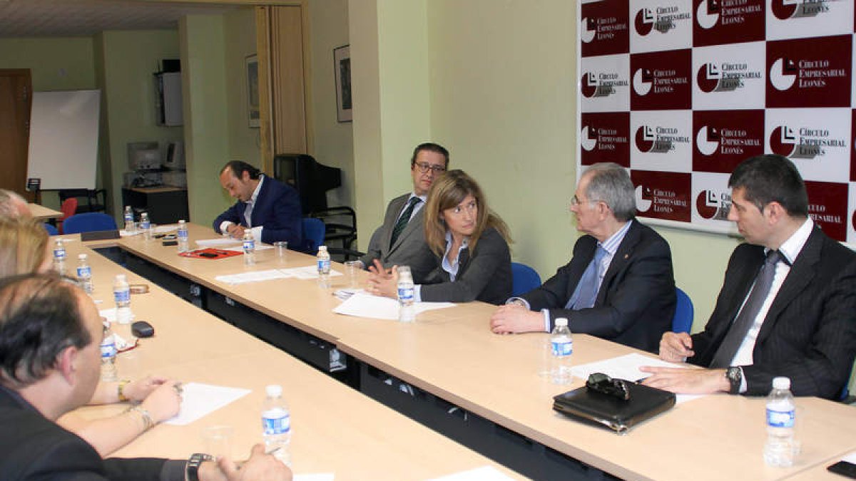 Un momento de la reunión celebrada ayer en el CEL.