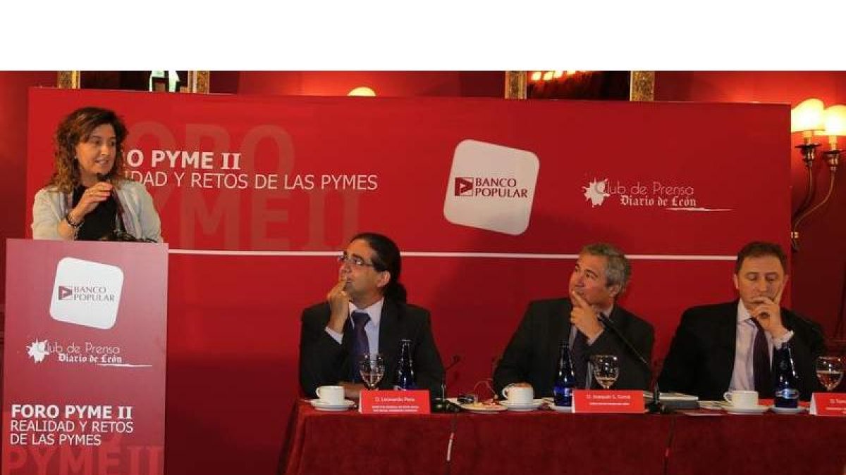 Begoña Hernández, Leonard Pera, Joaquín S. Torné y Tomás Castro, ayer durante el Foro Pyme II, organizado por Banco Popular y Diario de León.