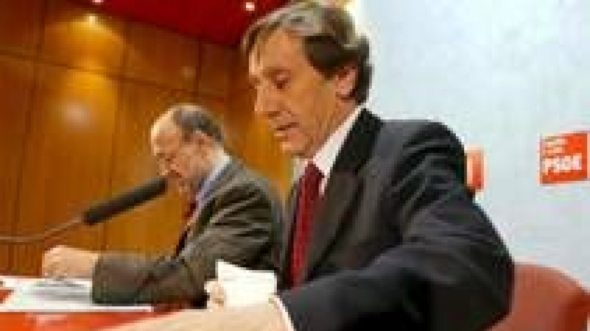 José Miguel Sánchez junto a Ángel Villalba, en primer plano