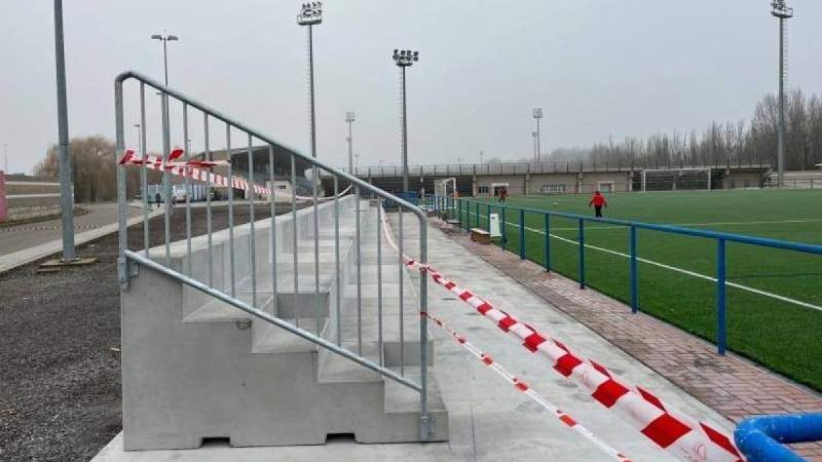 DL30P35F3-21-23-04-5.jpg