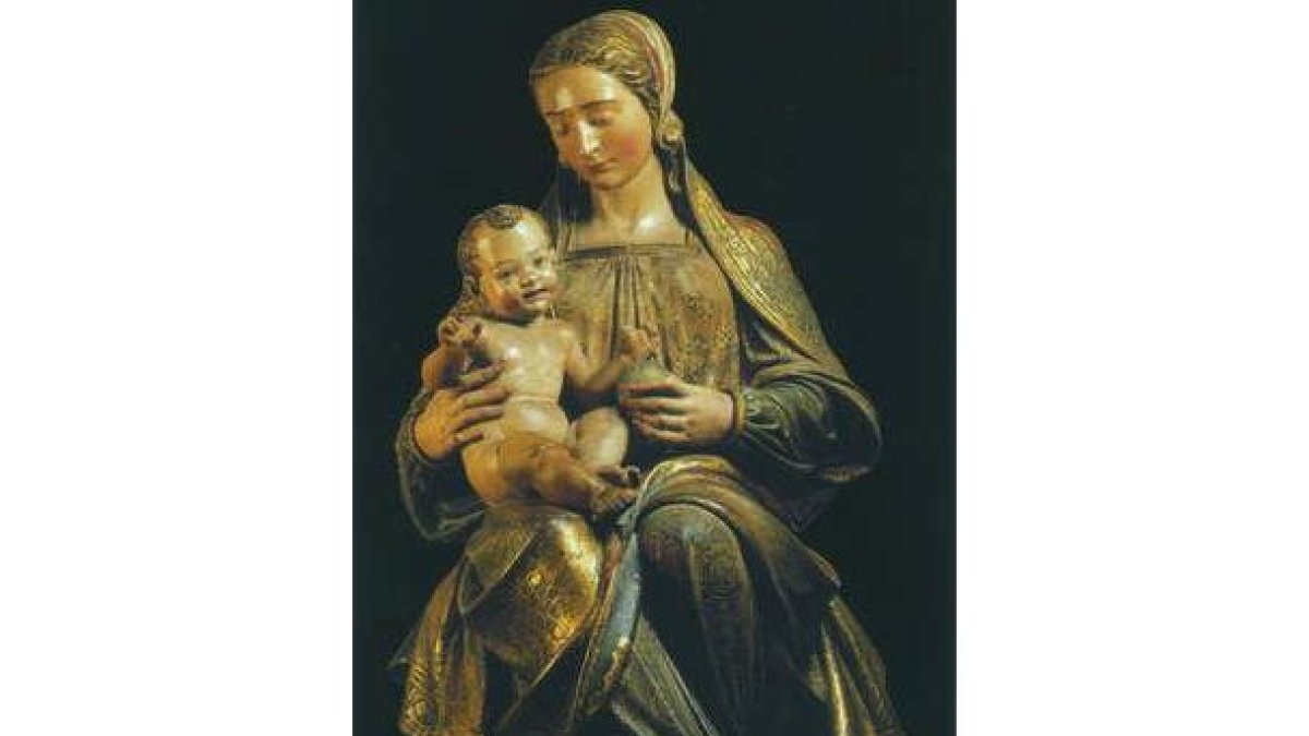 Imagen de archivo de Cristina Escudero trabajando con el láser para restaurar la virgen de terracota
