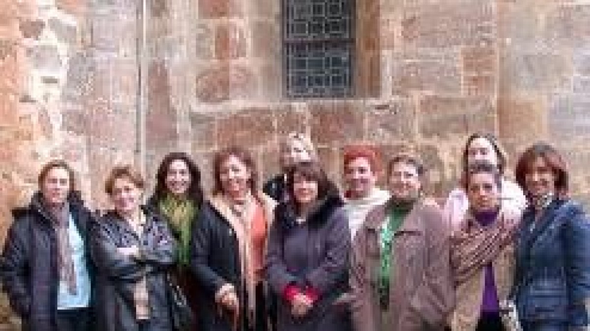 Las alcaldesas de la provincia repasaron ayer sus problemas en Carrizo