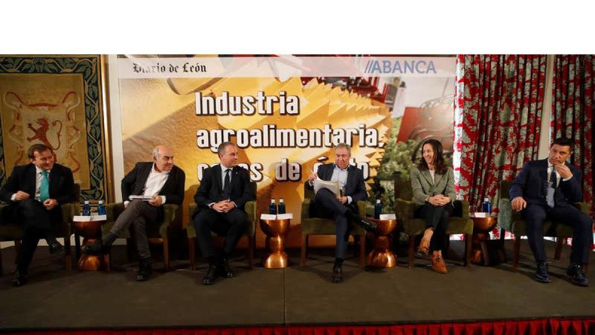 Emilio de León, Ángel Matamoro, Marcos Lamas, Joaquín S. Torné, Eva Rodríguez y Ramiro Torío.