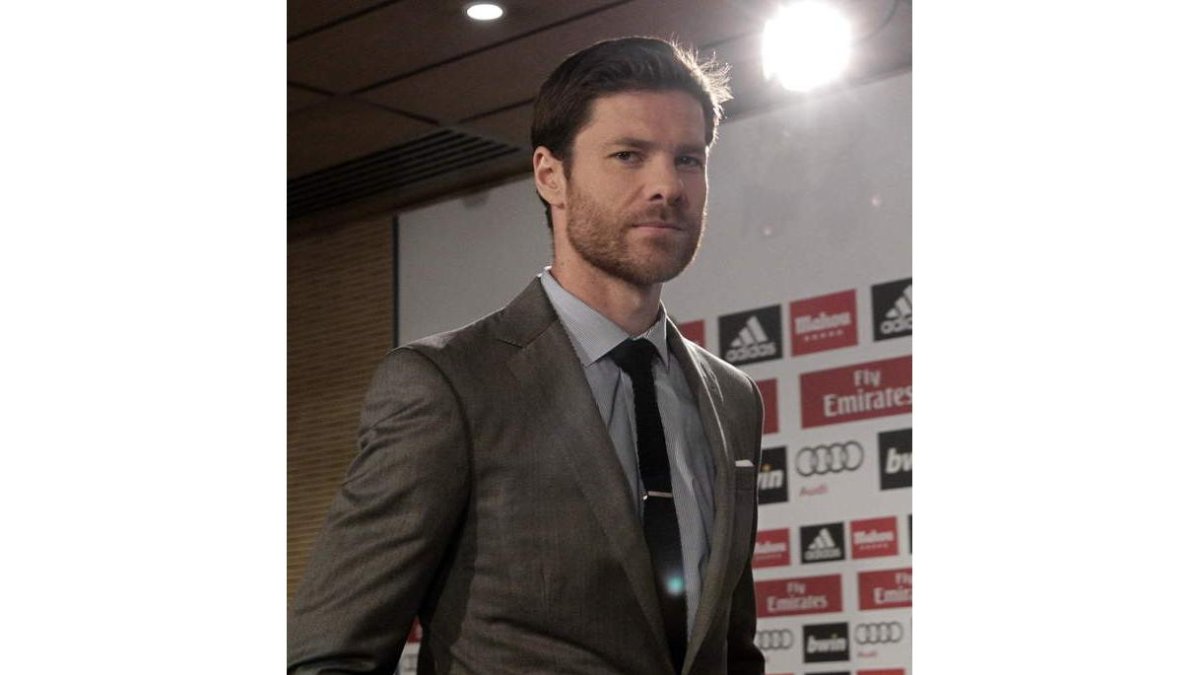 Xabi Alonso, a su llegada a la sala de prensa del Madrid.