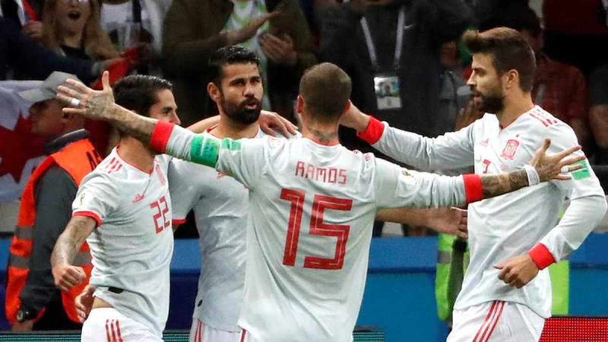 Diego Costa sumó su tercer gol en este Mundial tras aprovecharse de un rechace. DIEGO AZUBEL