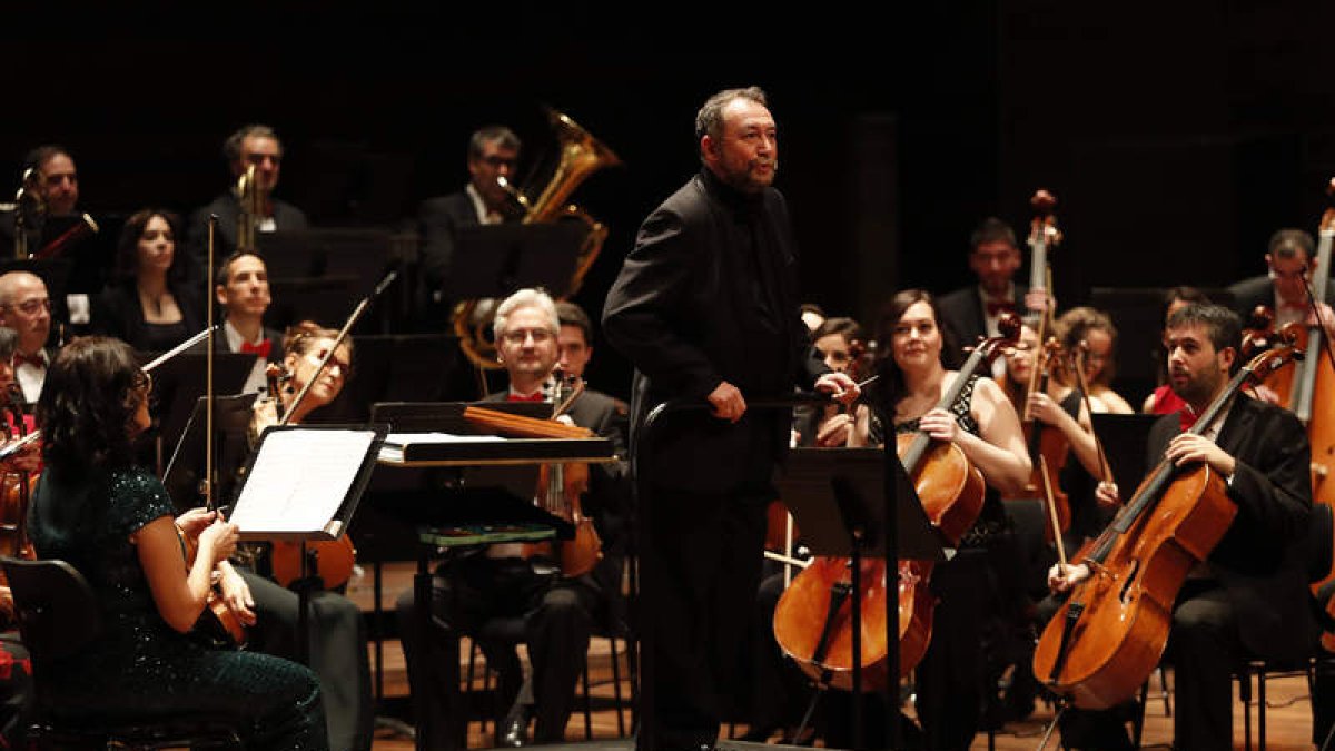 Uno de los conciertos de la orquesta Odón Alonso celebrados en León. JESÚS F. SALVADORES