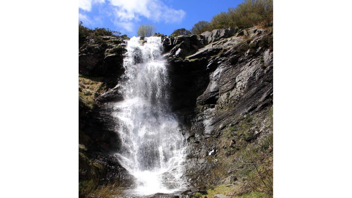 Cascadas del río Faro en la reserva de Los Argüellos. DL