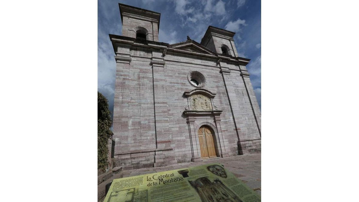 La llamada 'Catedral de la Montaña', en Lois, que cumple 250 años