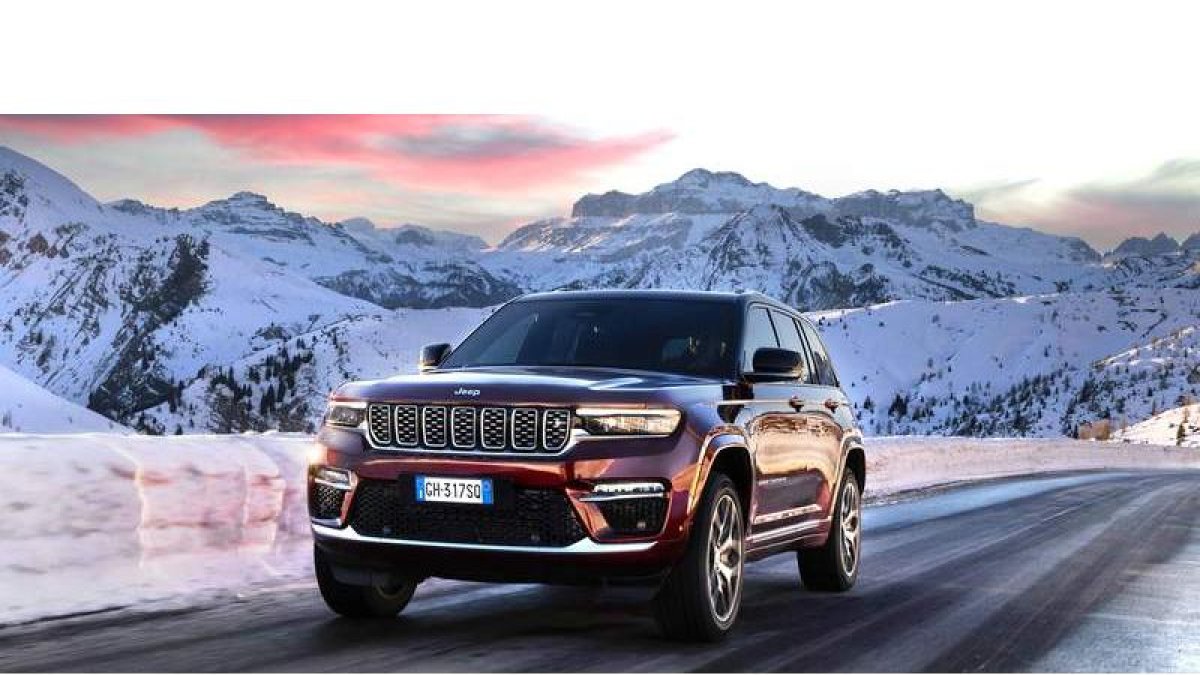 El nuevo Jeep Grand Cherokee 4xe estrena propulsión híbrida enchufable (380 CV). JP