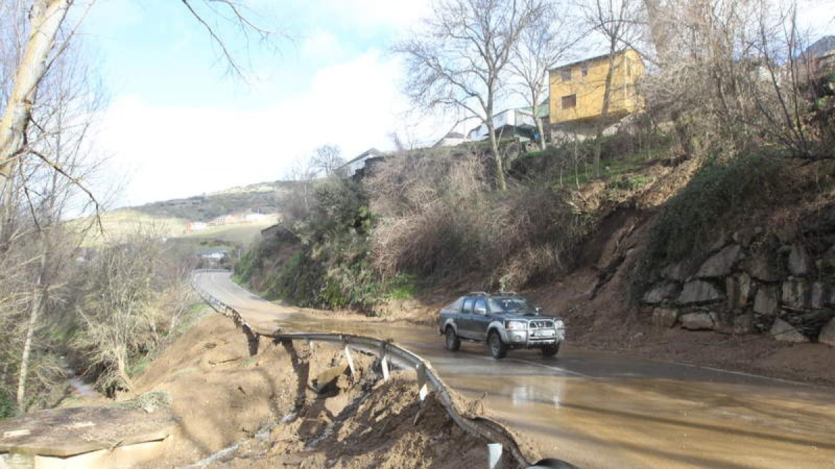 Los 11.000 euros de Benuza fueron empleados en el arreglo de esta zona de Silván en 2013. L. DE LA MATA