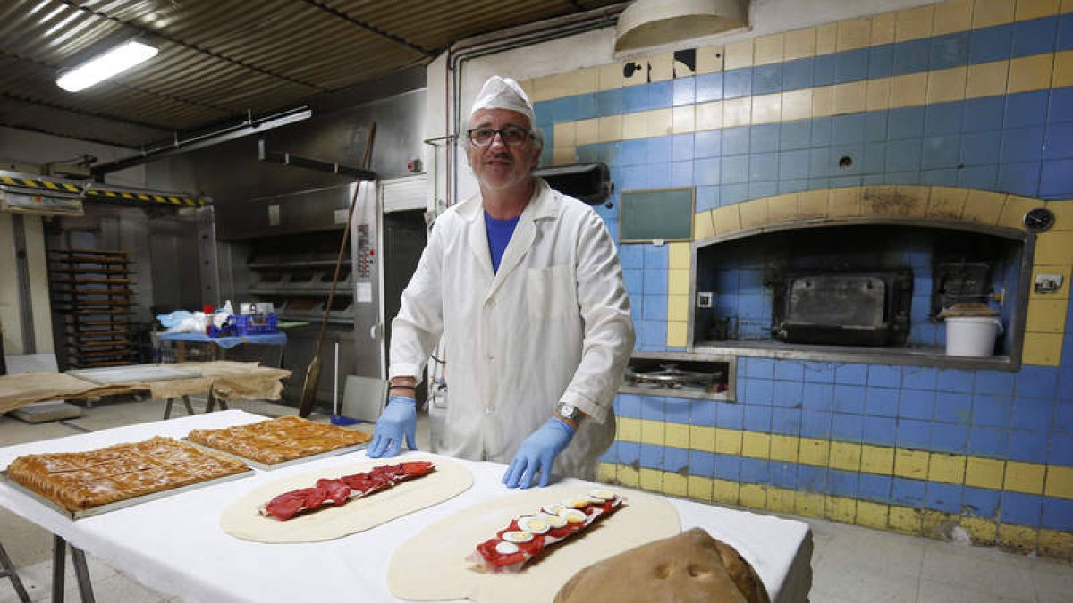La Panadería Alonso de Hospital de Órbigo abre sus puertas de lunes a domingo de 9.30 a 14.00 y de 18.00 a 20.00 horas. Está en la calle doctor Santos Olivera, 49.Teléfono: 987 388 103.