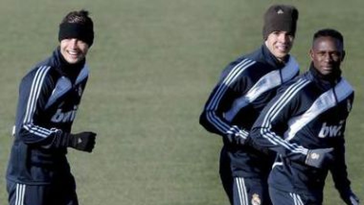Cristiano, junto a Kaká y Diarra, regresa hoy al once del Madrid tras cumplir su sanción.