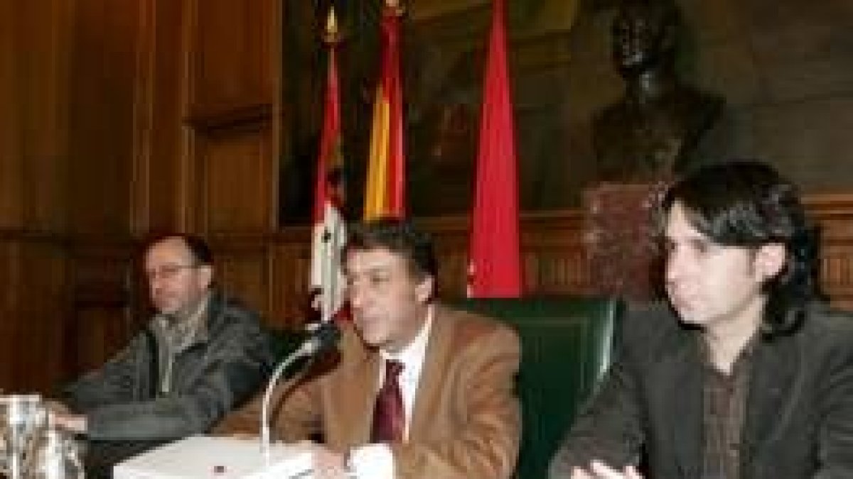 Ignacio Fernández, García-Prieto y Ramón Sánchez, ayer en la Diputación