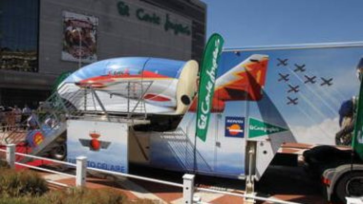 El emulador está ubicado en el parque colindante con El Corte Inglés y funcionará hoy durante todo e