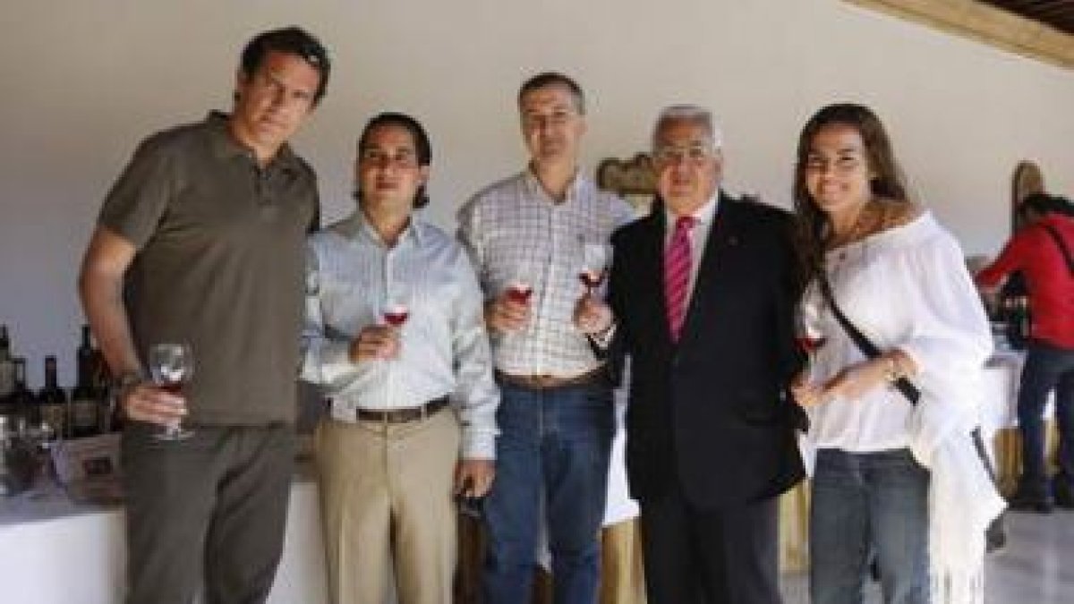El hotel San Marcos acogió una cata de vinos de la DO Bierzo y Tierras de León para la promoción de