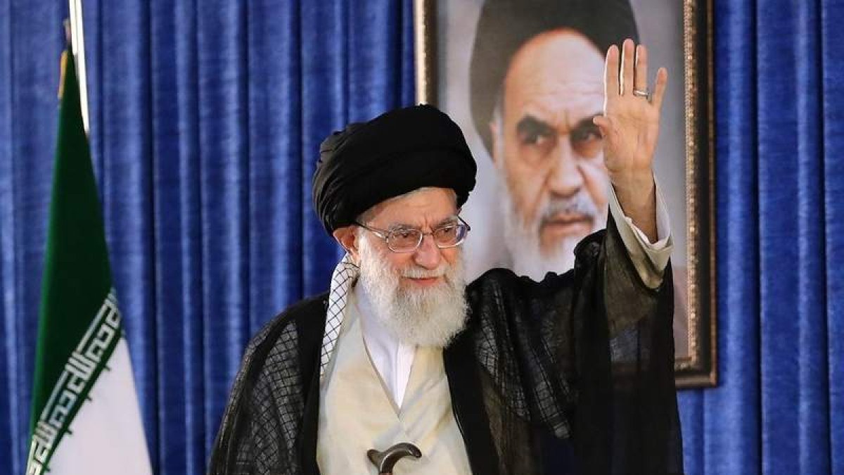 Imagen de Jameneí. SUPREME LEADER HANDOUT