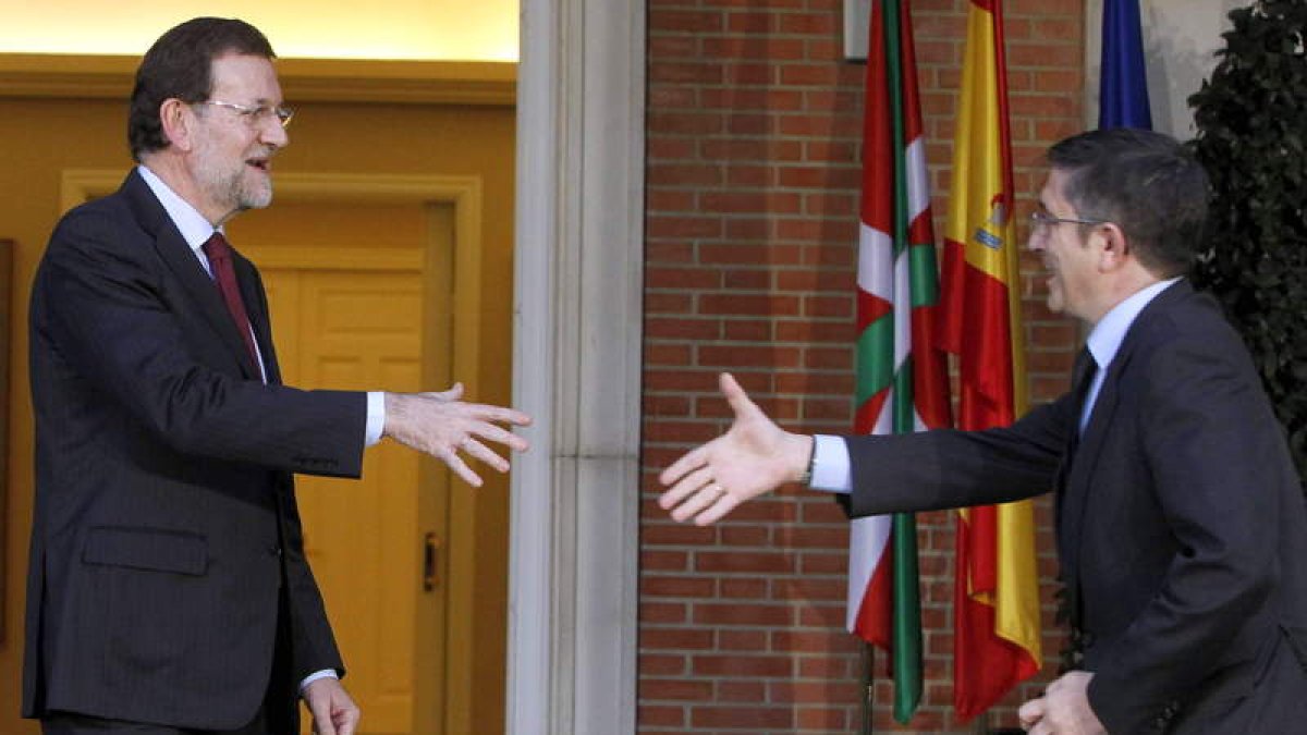 Rajoy recibió ayer en el Palacio de La Moncloa al lendakari, Patxi López.