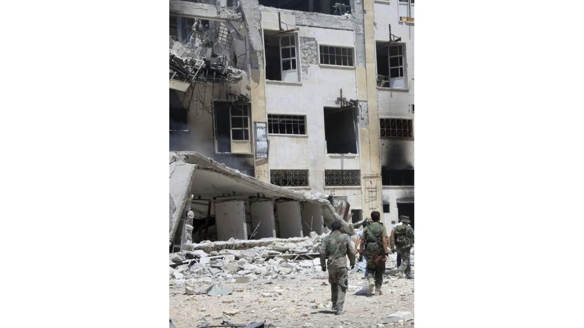 Los bombardeos y la guerra han destruido la ciudad. EFE