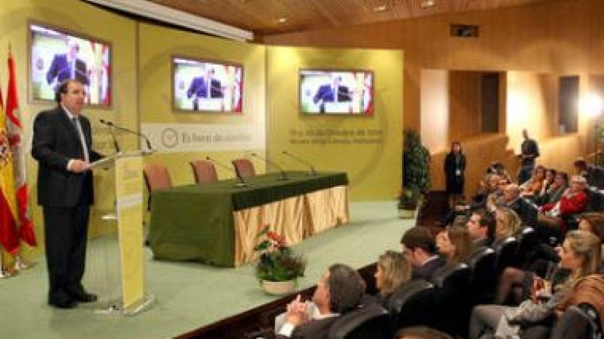 Herrera durante el acto de clausura del Congreso de Racionalización de Horarios.