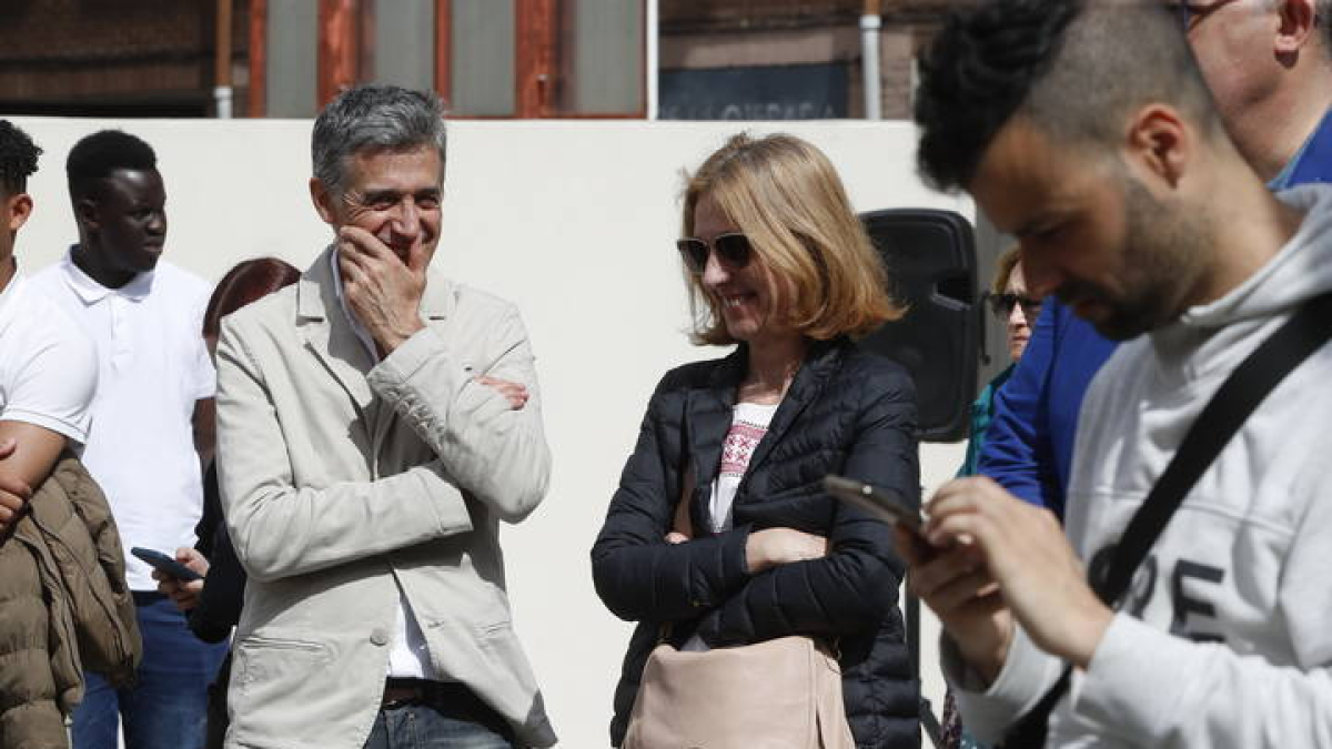 El concejal de Hacienda y máximo responsable del Ildefe, Carmelo Alonso, y la nueva gerente, Natividad Rodríguez, en una imagen de un acto del instituto. RAMIRO