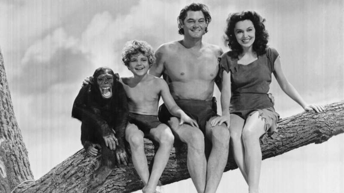 La mona Chita, junto a su familia en la ficción, en una de tantas películas de ‘Tarzán’.