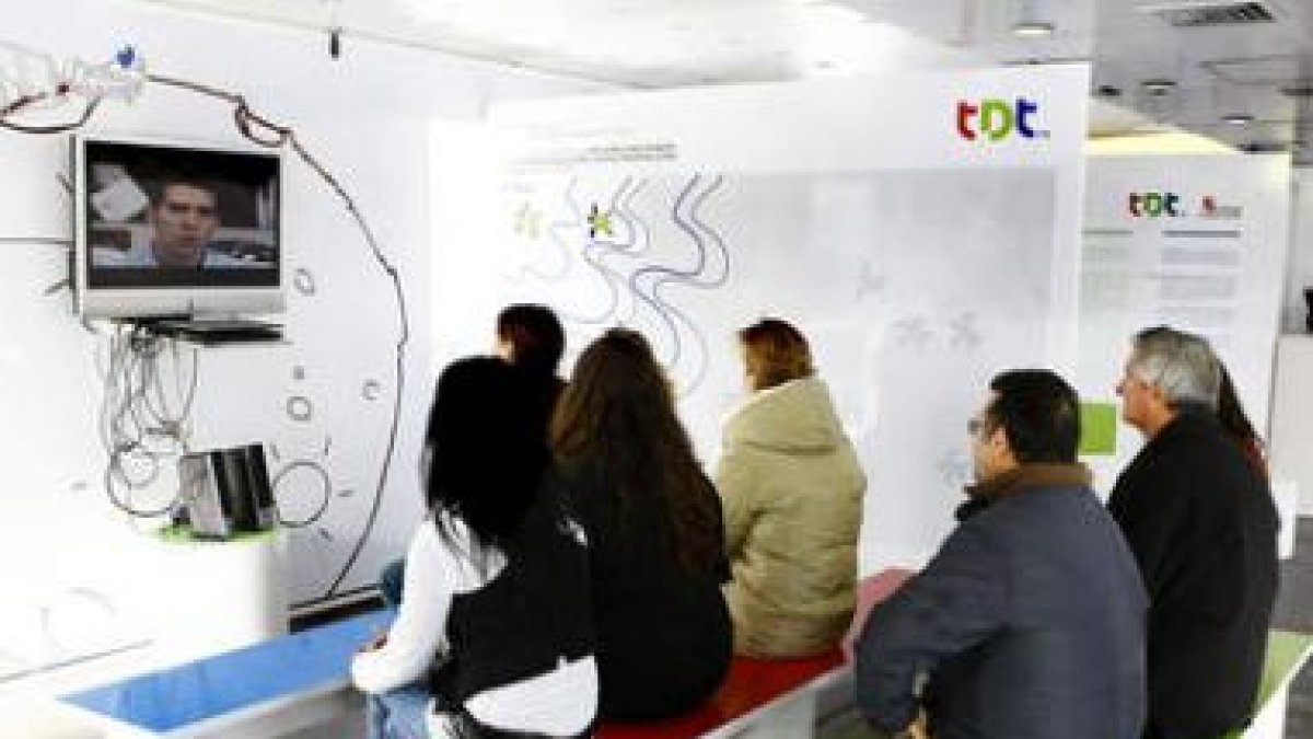 Ofrece todo tipo de información acerca de la nueva televisión