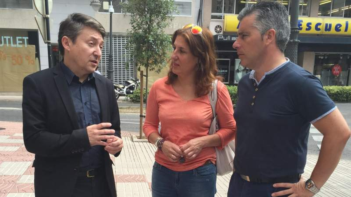 Samuel Folgueral, Cristina López Voces y Santiago Macías, ayer.