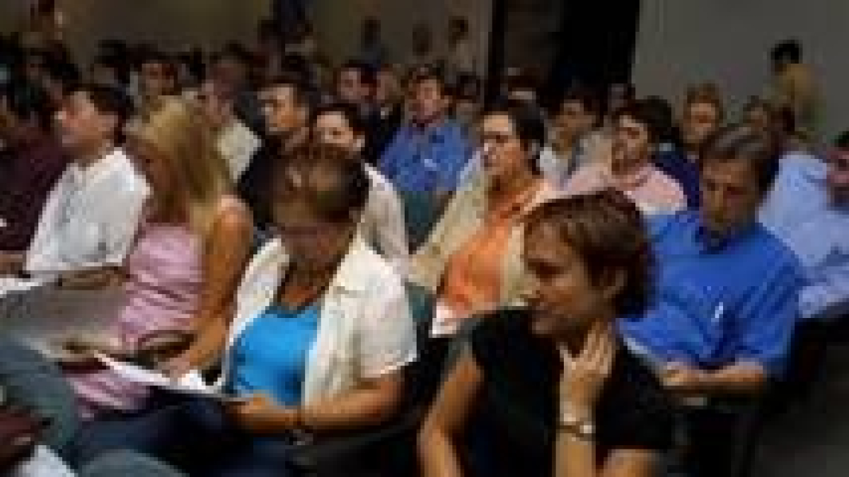 Imagen del grupo de los críticos del PP durante el pleno de conformación del Consejo Comarcal