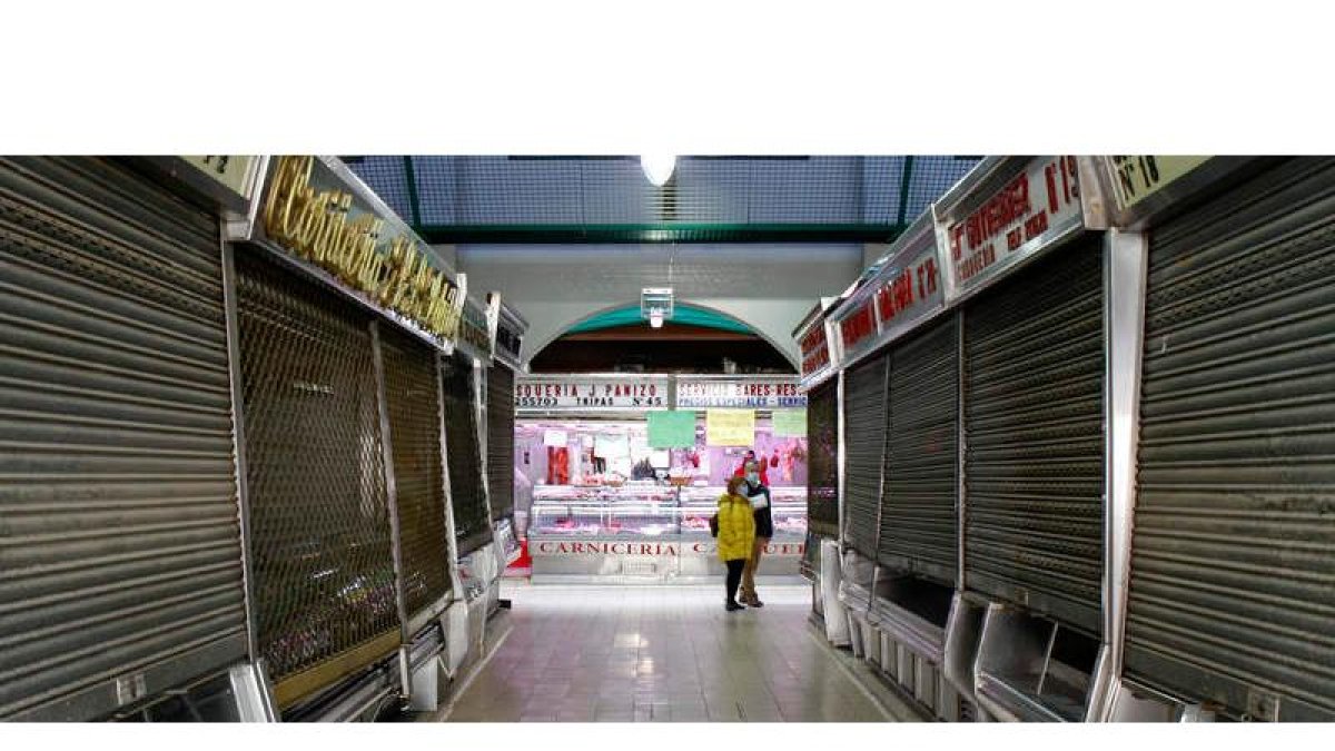 El presupuesto se dedica en parte a la modernización del mercado del Conde Luna. FERNANDO OTERO
