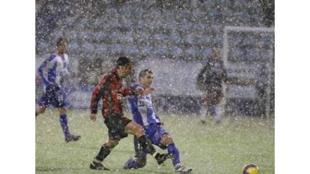 Yuri podría ser titular en el once que hoy presentará la Ponferradina.
