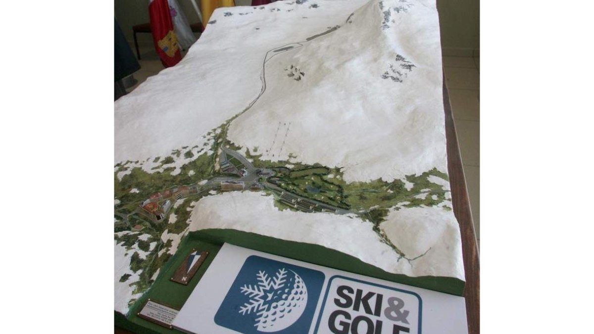 Maqueta del proyecto de Esquí Golf Resort en la estación de San Isidro.