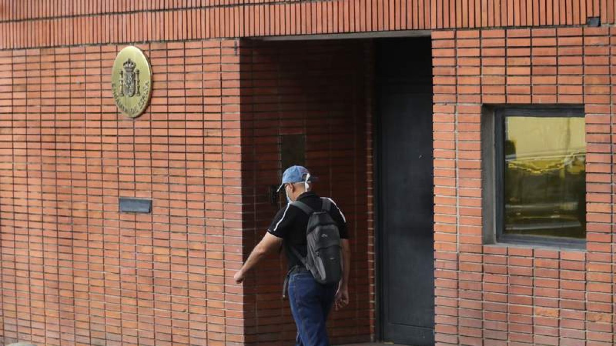 Fachada de la casa del embajador de España en Caracas. MIGUEL GUTIÉRREZ