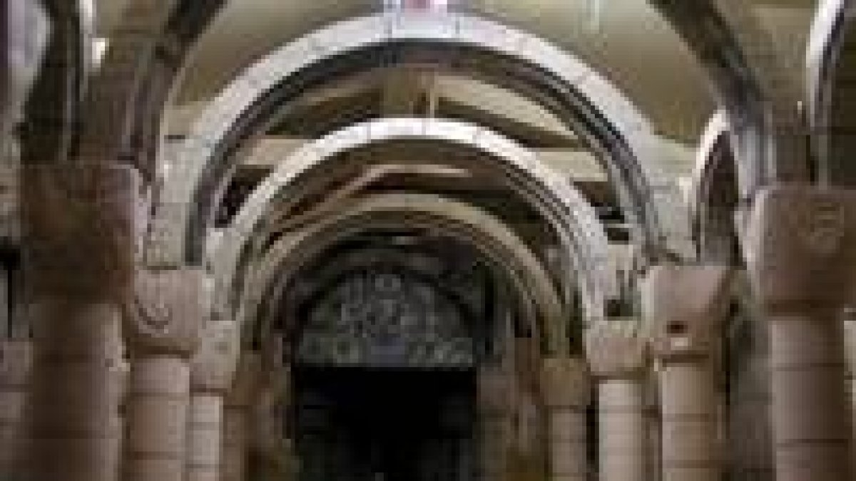 Detalle del interior de la maqueta del monasterio benedictino realizada por Valentín Mon y su hijo