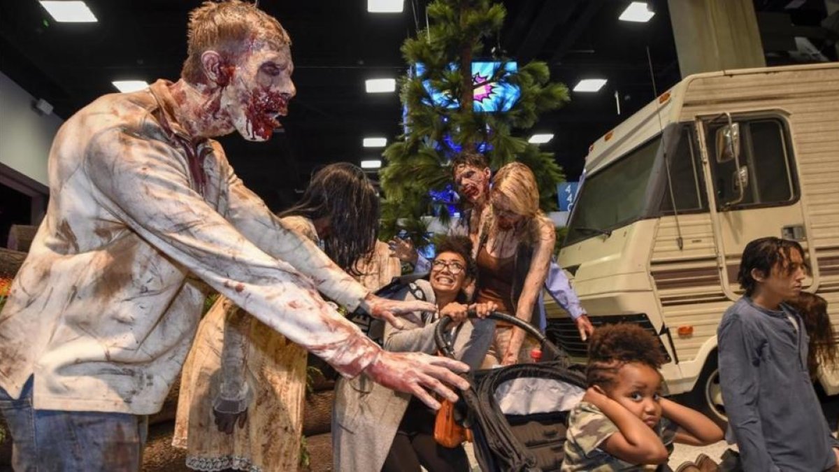 Recreación de la serie 'The walking dead' en una concentración de fans celebrada en San Diego.