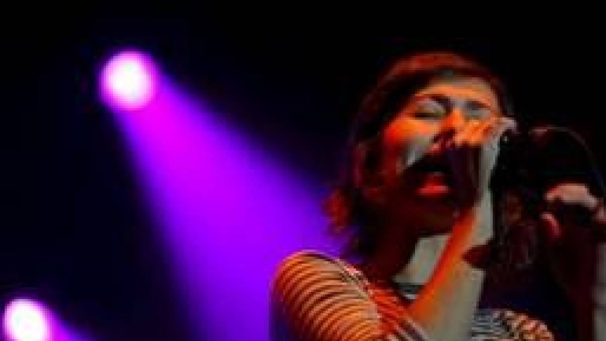 Irantzu Valencia, la solista de La Buena Vida, llega esta noche con sus temas a León