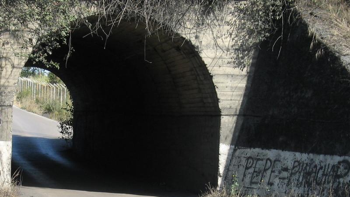El túnel de Cubillos hacia el pantano. L. DE LA MATA