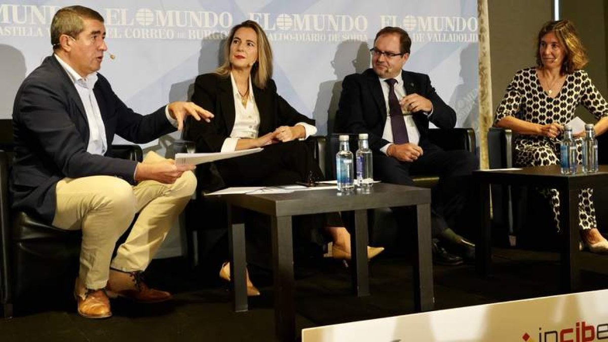 Pablo Lago, Félix Barrio, Patricia Tejado y Beatriz Casado. ICAL